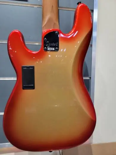 Squier - 037-0481-570 2