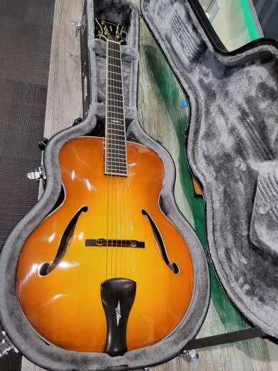 Eastman Guitars - AR805-GB 2
