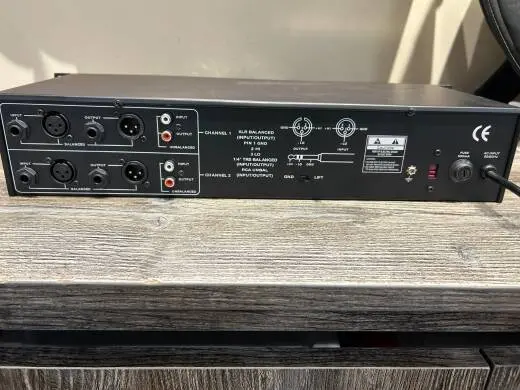 ART Pro Audio - EQ355 2