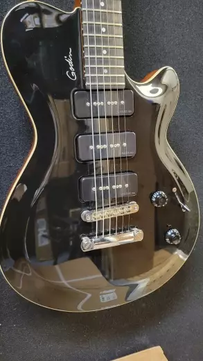 GODIN ICON 3 3/LOLLAR P-90 BLACK HG W/BAG 2