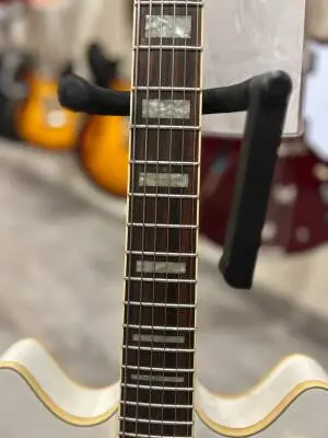 Guild Starfire V - Snowcrest White 2