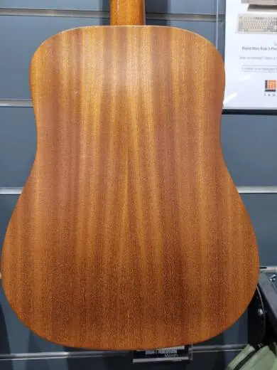 Taylor Guitars - BT2 LEFT 2