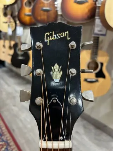 GIBSON SJ DLX - EARLY TO MID 70'S 2