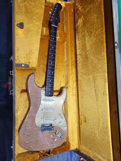 FENDER RARITIES QUILT MAPLE TOP STRAT 2