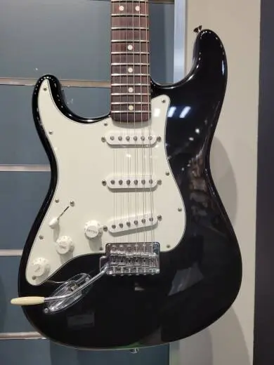 FENDER STD STRAT LH RW BLK 2