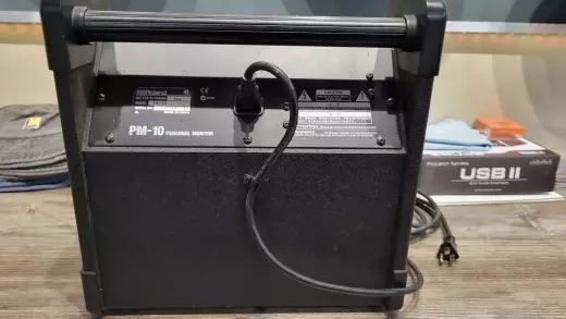 ROLAND 30W PERSONAL MONITOR AMP 2
