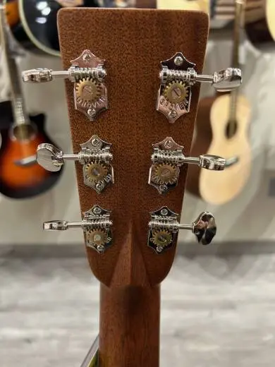 Martin Guitars - D-28 2