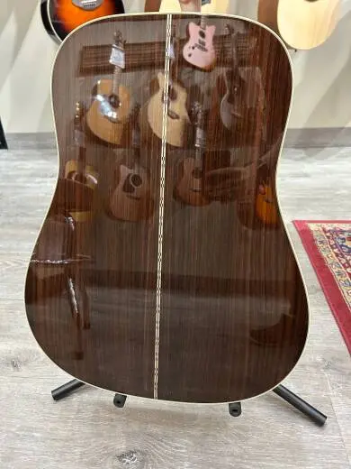 Martin Guitars - D-28 2