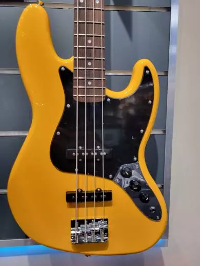 MARKBASS 4 STRING BASS P-STYLE YELLOW W/BAG 2