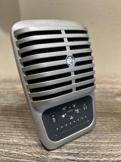Shure MOTIV MV51 Large-Diaphragm Condenser Microphone For IOS And USB
