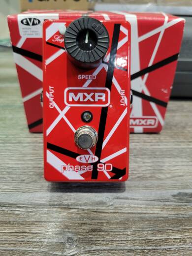 MXR EVH90 - Eddie Van Halen Signature Phase 90