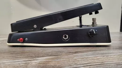 DUNLOP CRYBABY/C.A.E WAH - MC404