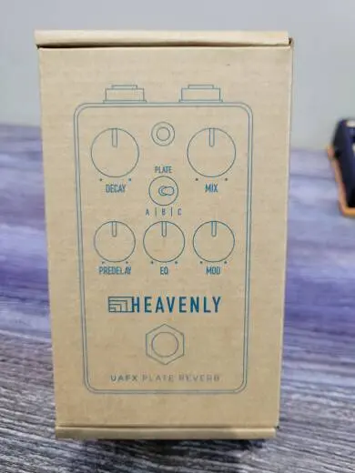 Universal Audio - UA HEAVENLY PLATE PEDAL 2