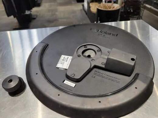 Roland - CY-8 2