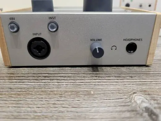 Universal Audio - UA-VOLT176 2