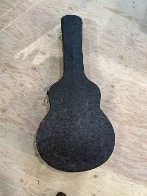 Taylor Guitars - 618E 2
