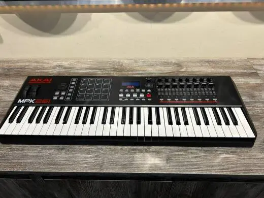 Akai - MPK261