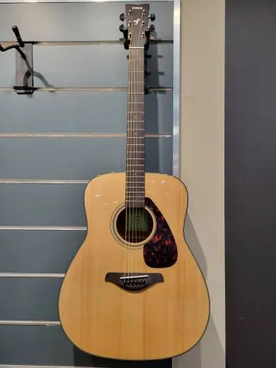 Yamaha - FG800J