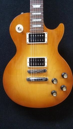 GIBSON LP TRIBUTE SATIN HONEYBURST 4