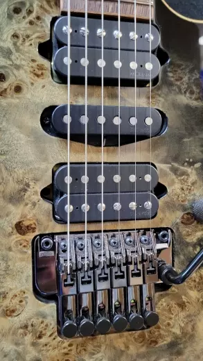 IBANEZ PREMIUM CHARCOAL BLACK BURST 4