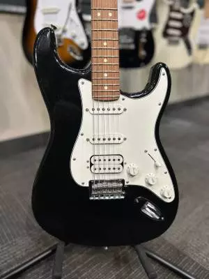 Fender - Player Stratocaster HSS Pau Ferro - Black 2