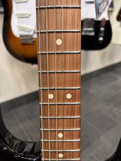 Fender - Player Stratocaster HSS Pau Ferro - Black 2