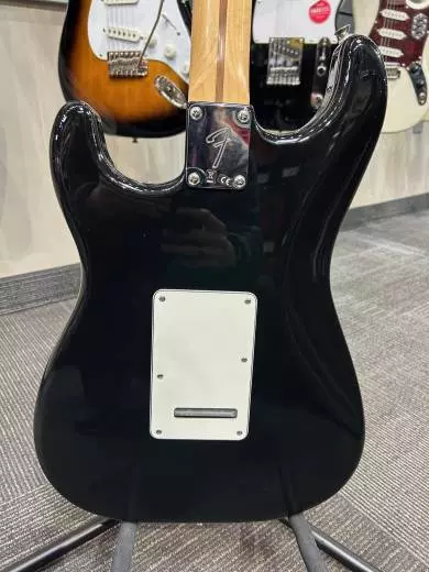 Fender - Player Stratocaster HSS Pau Ferro - Black 2