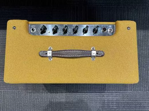 Fender Blues Junior Lacquered Tweed with Jensen C12-N 2