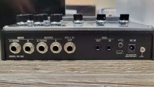 BOSS DELUXE SPACE ECHO  - RE-202 2