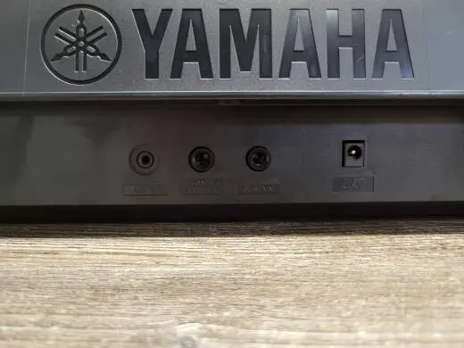 Yamaha - PSRE283 2