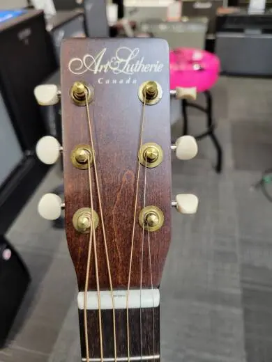 Art & Lutherie Roadhouse Bourbon Burst 2