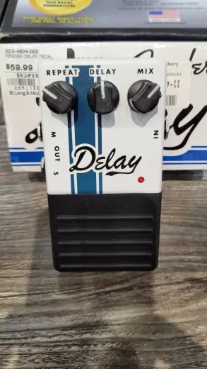 FENDER DELAY PEDAL