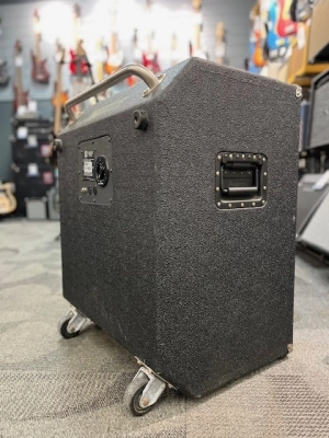 Ampeg - SVT-410HLF 4x10 bass cabinet 3