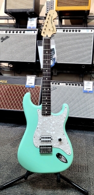 Store Special Product - Fender - Limited Edition Tom Delonge Stratocaster Electric Guitar