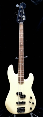 Fender - Duff McKagan Precision Bass
