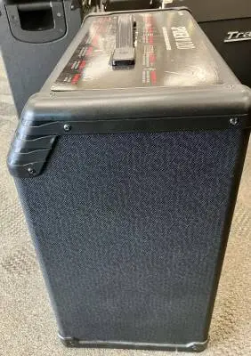 Line 6 SPIDER5-120 watt guitar amp 2