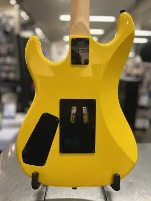 Kramer Baretta - Bumblebee Yellow 2