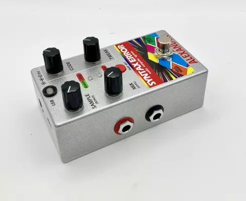 Alexander Syntax Error video game FX pedal 2
