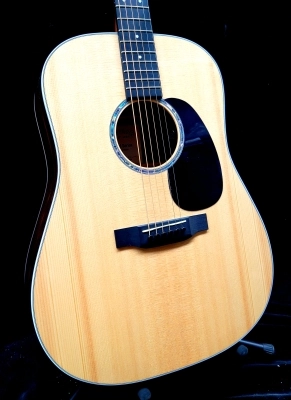 Martin Guitars - D13-E Road Series Dreadnought 2