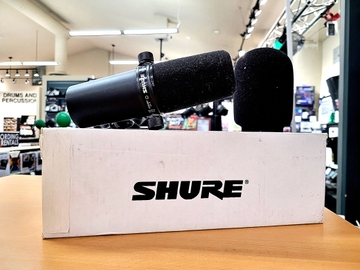 Shure - SM7B Large Diaphragm Cardioid Dynamic Mic