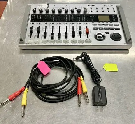Zoom - R24 24 track SD Recorder, Interface and Controller 2