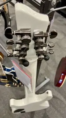 Schecter Hellraiser 7 string guitar 2