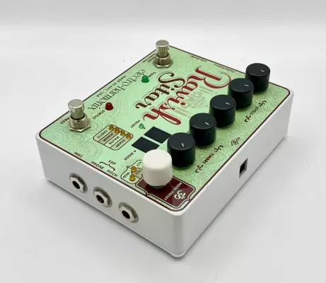 Electro-Harmonix Ravish Sitar pedal 2