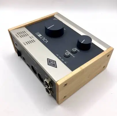 Universal Audio UA-VOLT176  USB recording interface 2