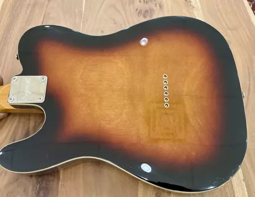 Squier Classic Vibe '60s Custom Telecaster 4
