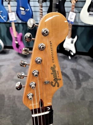 Squier - FSR Classic Vibe 60s Stratocaster 2