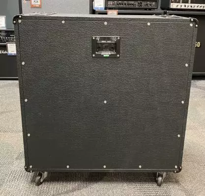 Marshall1960A 300w angled cabinet 2