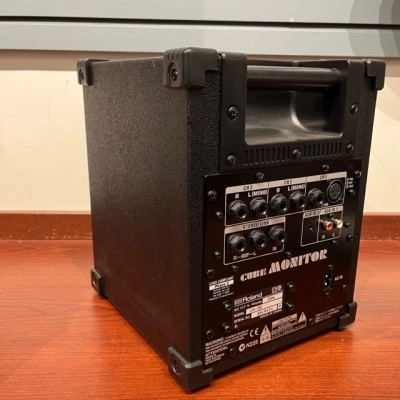 Roland - CM-30 Portable Mixing Monitor 2