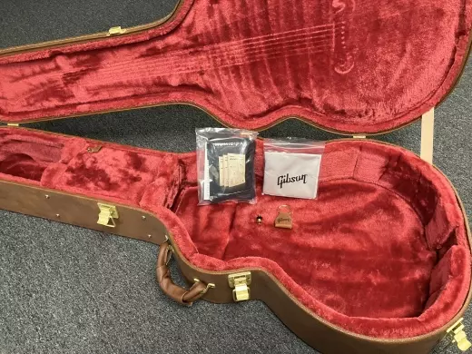 Gibson SJ-200 Original Series in Vintage Sunburst 8