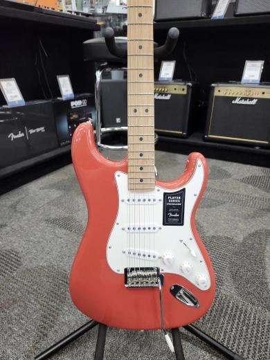 Store Special Product - Fender DE Player Strat Fiesta Red